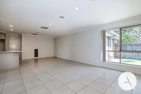 Property photo of 24 Dorothy Green Crescent Franklin ACT 2913