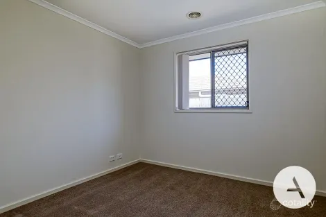 Property photo of 24 Dorothy Green Crescent Franklin ACT 2913