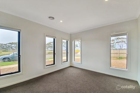 Property photo of 35 Buttermint Crescent Manor Lakes VIC 3024
