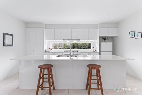 Property photo of 35 Sunflower Circuit Carrum Downs VIC 3201