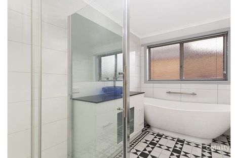 Property photo of 32 Evelyn Crescent Warrnambool VIC 3280