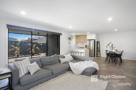 Property photo of 110A Crest Road Albion Park NSW 2527