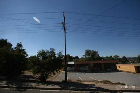 8 Roberts Rd, Hackham West, SA 5163