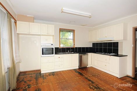 Property photo of 28 Forster Avenue Frankston North VIC 3200