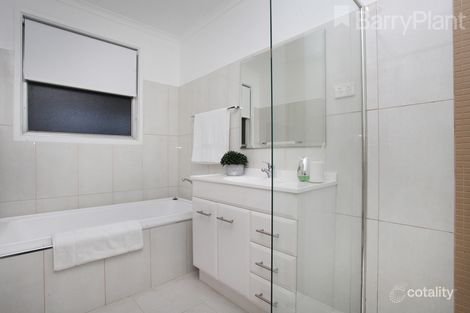 Property photo of 8 Drake Close Gladstone Park VIC 3043