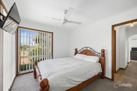 Property photo of 18/1 Dan Close Gorokan NSW 2263
