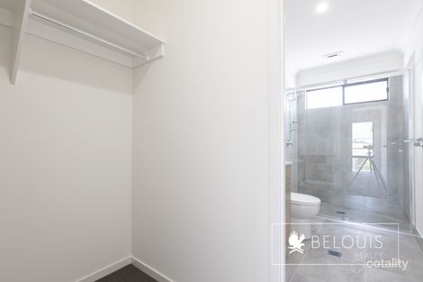 Property photo of 4/8 Sovereign Drive Deebing Heights QLD 4306