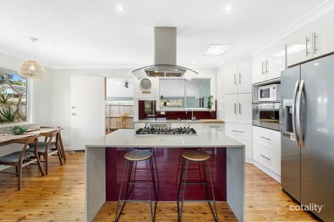 Property photo of 5 Myuna Court Labrador QLD 4215