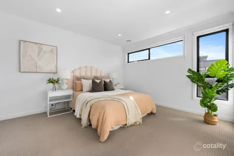 Property photo of 11 Regatta Drive Craigieburn VIC 3064