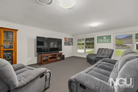 Property photo of 7 Yuraga Place Deebing Heights QLD 4306