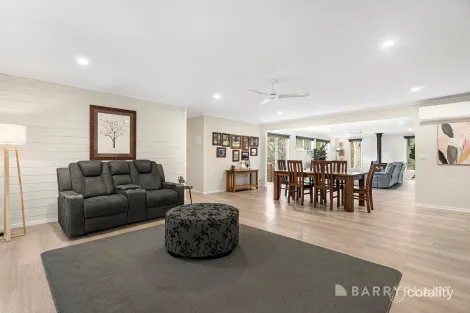 Property photo of 35 Railway Parade Wandin North VIC 3139