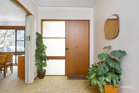 Property photo of 10 Maxwell Crescent Strathdale VIC 3550
