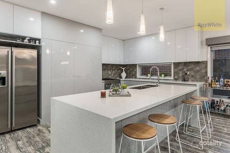 Property photo of 29 Lemon Myrtle Way Craigieburn VIC 3064