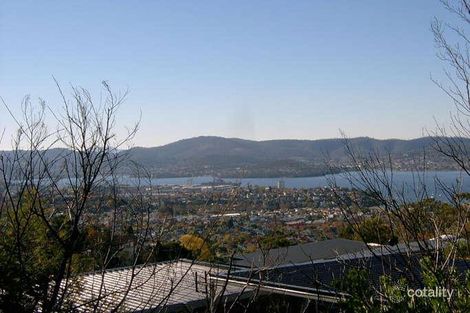Property photo of 16 Oberon Court Dynnyrne TAS 7005