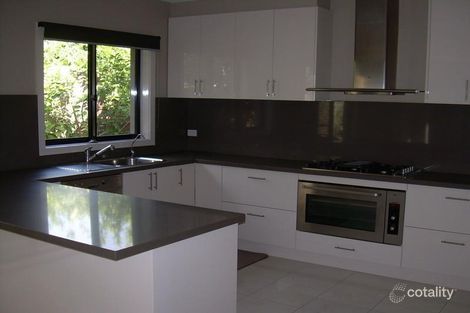 Property photo of 2 Papagee Lane Box Hill North VIC 3129