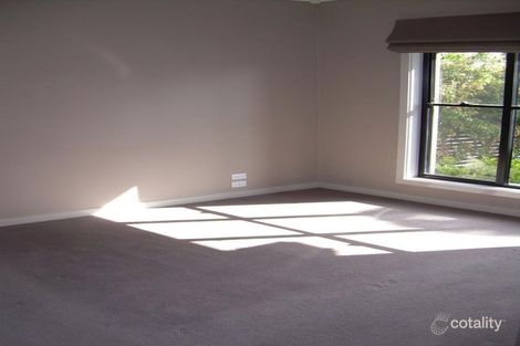 Property photo of 2 Papagee Lane Box Hill North VIC 3129