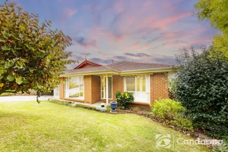 Property photo of 17 Flax Mill Close Drouin VIC 3818