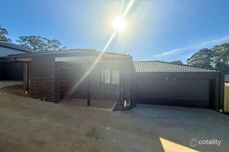 Property photo of 2/16 Orchard Court Drouin VIC 3818