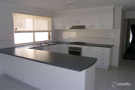 Property photo of 10 Beveridge Court Point Cook VIC 3030