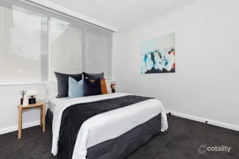 Property photo of 2/1 Ravens Grove St Kilda East VIC 3183