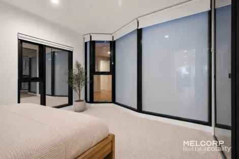 Property photo of 1808/151 Berkeley Street Melbourne VIC 3000
