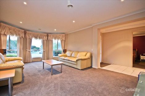 Property photo of 11 Lillias Crescent Narre Warren South VIC 3805