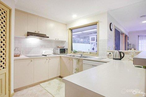 Property photo of 10 Marson Court Pakenham VIC 3810