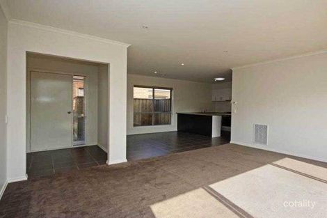 Property photo of 3/15 Pine Avenue North Shore VIC 3214