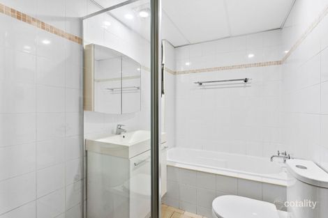 Property photo of 2/28-32 Brookvale Avenue Brookvale NSW 2100