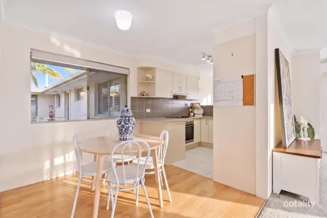 Property photo of 3/37 Bruce Avenue Paradise Point QLD 4216