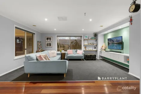 Property photo of 25 Davey Drive Drouin VIC 3818