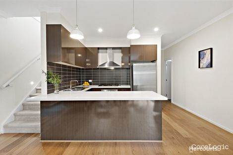 Property photo of 2/74 Mahoneys Road Forest Hill VIC 3131