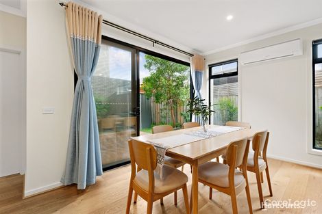 Property photo of 2/74 Mahoneys Road Forest Hill VIC 3131