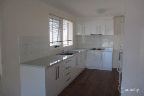 Property photo of 18 Evelyne Avenue Cranbourne VIC 3977