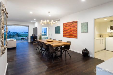 Property photo of 142/3 Pendraat Parade Hope Island QLD 4212