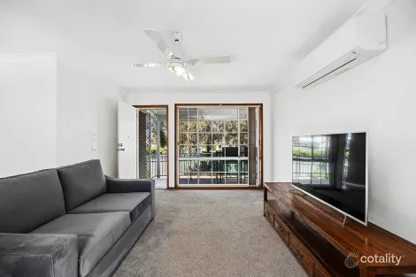 Property photo of 18/1 Dan Close Gorokan NSW 2263