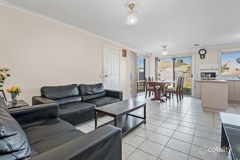 Property photo of 17 Island Place Mill Park VIC 3082