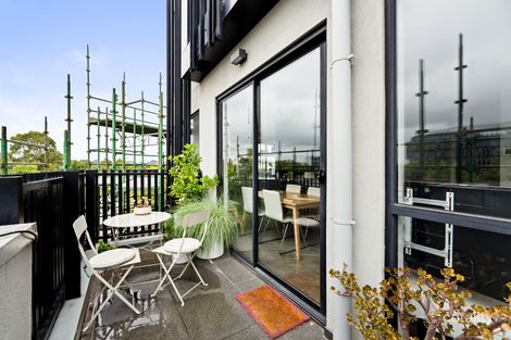 Property photo of 404/58 Queens Parade Fitzroy North VIC 3068