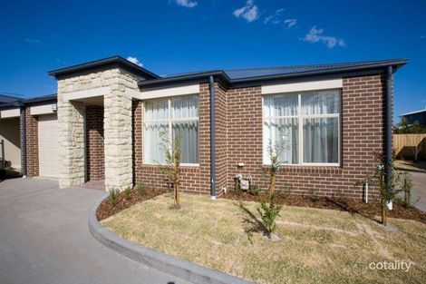2/1a Leslie Ave, Cowes, VIC 3922
