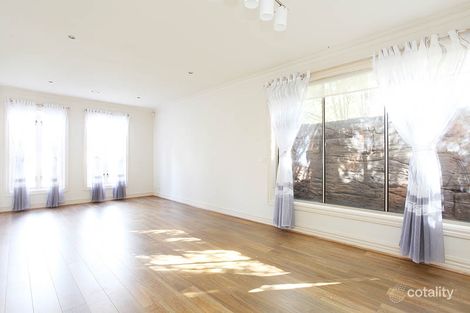 Property photo of 2 Caves Lane Caroline Springs VIC 3023