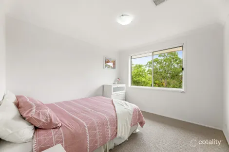 Property photo of 32 Hall Drive Menai NSW 2234
