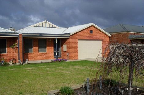 5a Hawkins Dr, Yarrawonga, VIC 3730