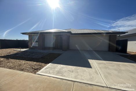 92 Correa St, Munno Para, SA 5115