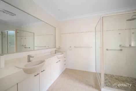 Property photo of 1 The Ridge Hallidays Point NSW 2430