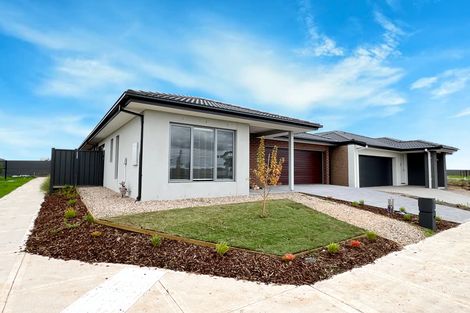 92 Medallion Bvd, Tarneit, VIC 3029