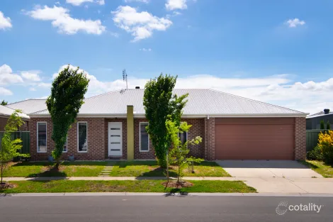 Property photo of 30 McMeeken Way Epsom VIC 3551