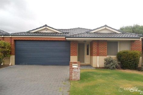 11 Riaza Pkwy, Port Kennedy, WA 6172