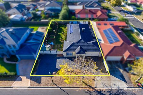 Property photo of 14 Dunrossil Court Brookfield VIC 3338