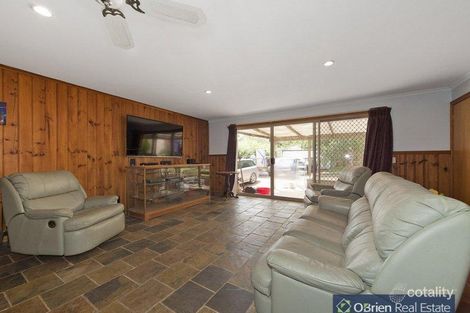 Property photo of 53 Strathavan Drive Berwick VIC 3806
