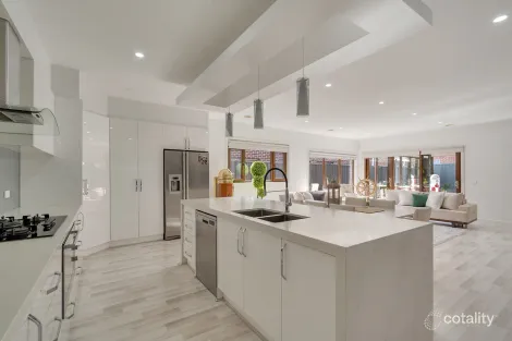 Property photo of 40 Quarter Street Roxburgh Park VIC 3064